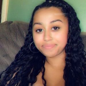 Meet your Posher, Denisha